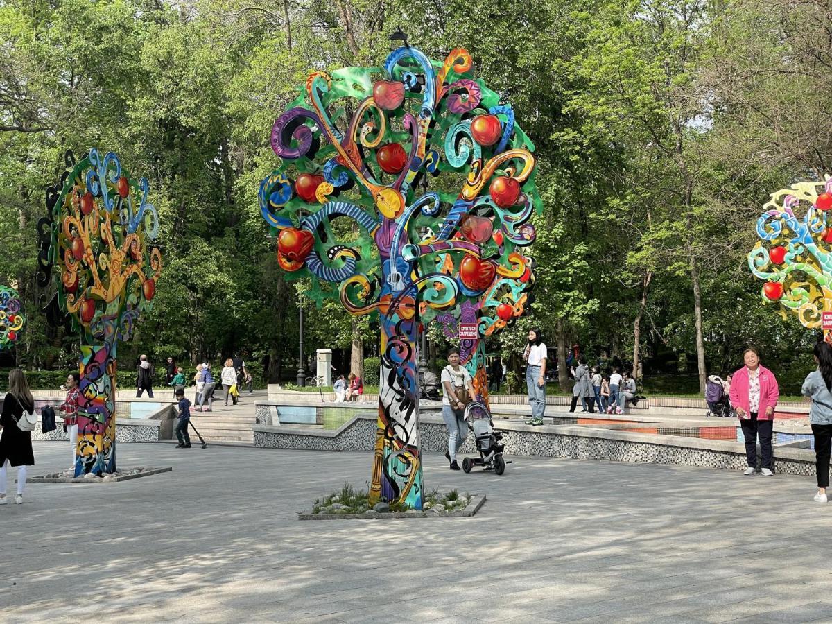 Апартаменты #3 Almaty Exterior foto